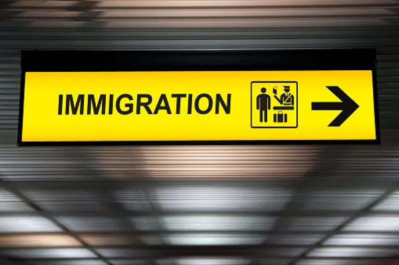 Dos Resoluciones simultáneas del Parlamento Europeo sobre inmigración que han de merecer atención por España. 